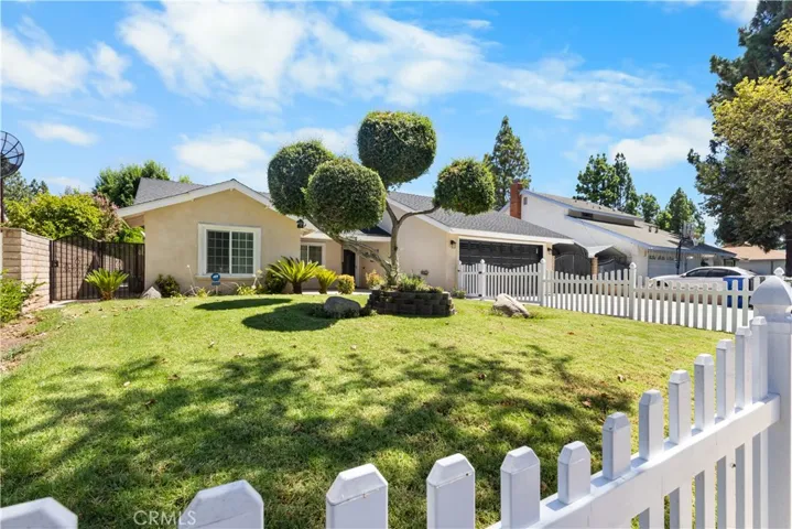 3895 New Haven Drive, Riverside, California 92505