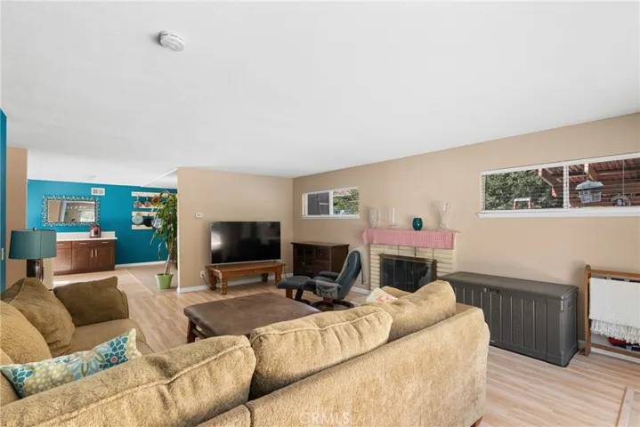 609 E Evergreen Avenue, Santa Maria, California 93454