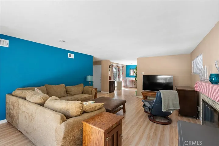 609 E Evergreen Avenue, Santa Maria, California 93454
