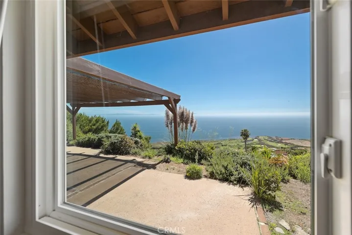 3418 Seaglen Drive, Rancho Palos Verdes, California 90275