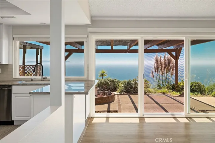3418 Seaglen Drive, Rancho Palos Verdes, California 90275