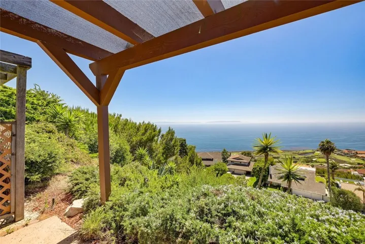 3418 Seaglen Drive, Rancho Palos Verdes, California 90275