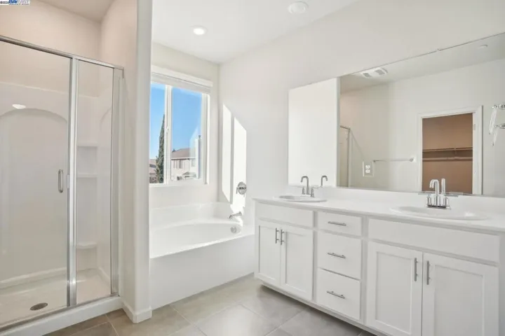 5325 Cardinal Street, Antioch, California 94509