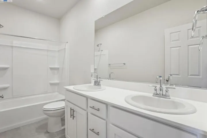 5325 Cardinal Street, Antioch, California 94509