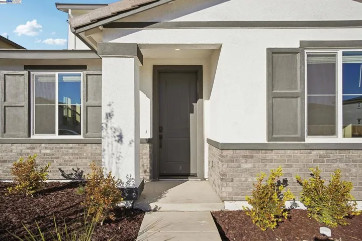 5325 Cardinal Street, Antioch, California 94509