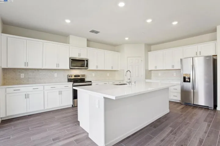5325 Cardinal Street, Antioch, California 94509