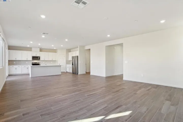 5325 Cardinal Street, Antioch, California 94509