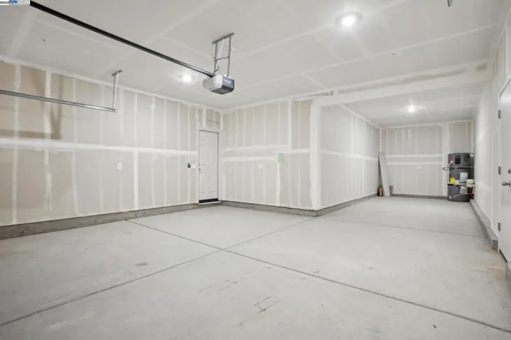 5325 Cardinal Street, Antioch, California 94509