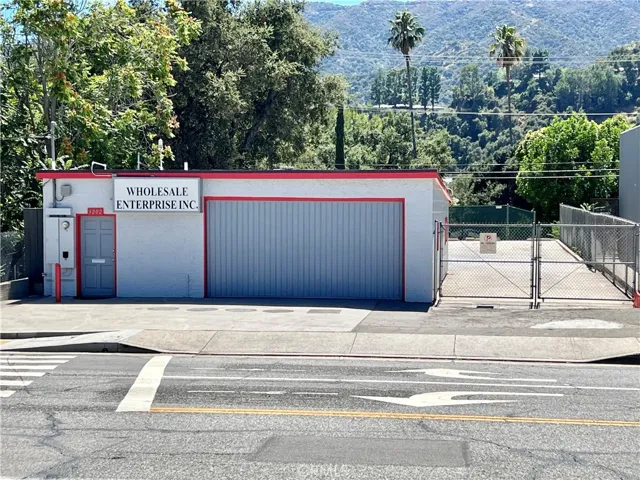 3202 Honolulu Ave, Glendale, California 91214