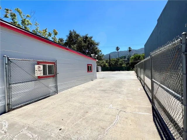 3202 Honolulu Ave, Glendale, California 91214