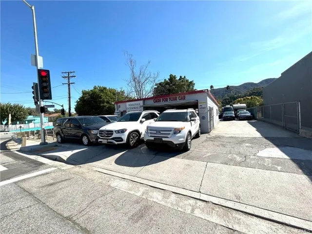 3202 Honolulu Ave, Glendale, California 91214