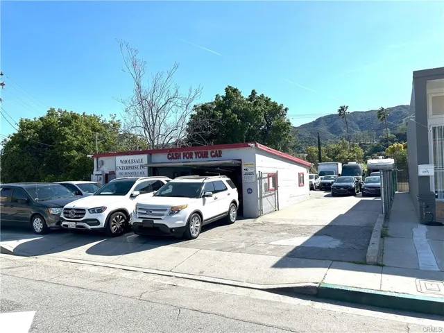 3202 Honolulu Ave, Glendale, California 91214