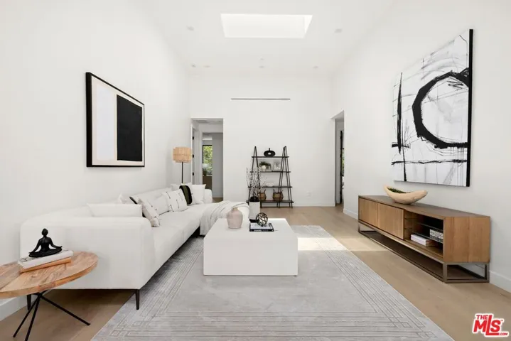 2817 Patricia Avenue, Los Angeles, California 90064