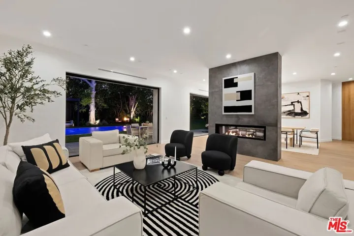 2817 Patricia Avenue, Los Angeles, California 90064
