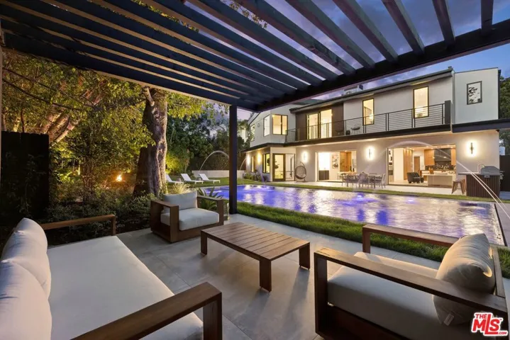 2817 Patricia Avenue, Los Angeles, California 90064