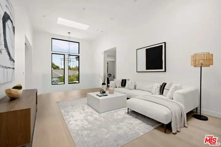 2817 Patricia Avenue, Los Angeles, California 90064