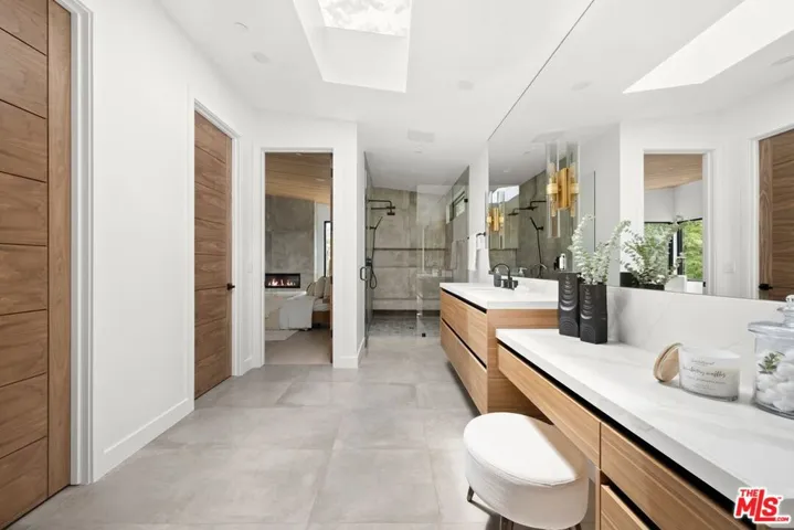 2817 Patricia Avenue, Los Angeles, California 90064