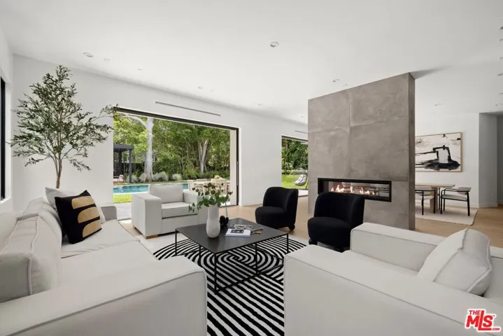2817 Patricia Avenue, Los Angeles, California 90064