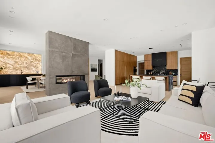 2817 Patricia Avenue, Los Angeles, California 90064