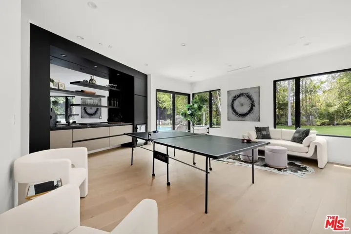 2817 Patricia Avenue, Los Angeles, California 90064