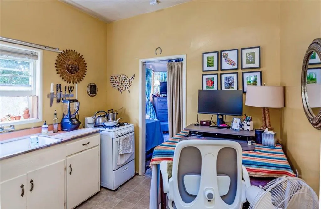 75 Fairview Plaza, Los Gatos, California 95030 home-pic-36