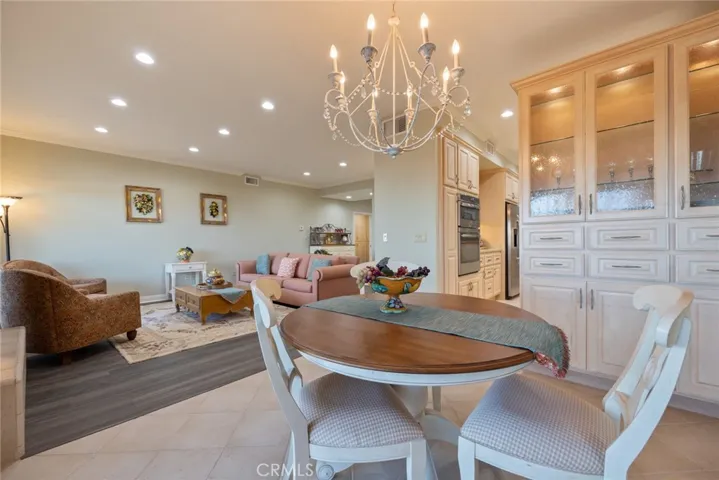 884 W Highpoint Drive, Claremont, California 91711