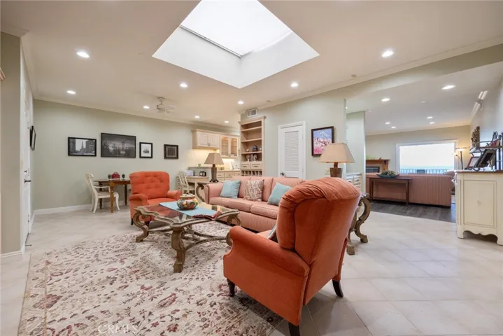 884 W Highpoint Drive, Claremont, California 91711