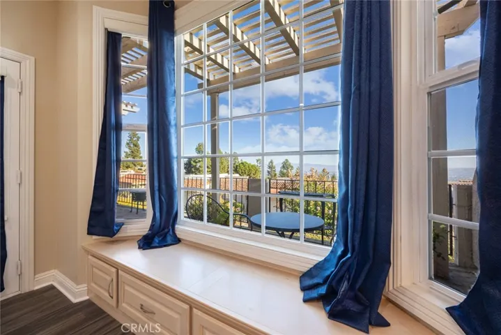 884 W Highpoint Drive, Claremont, California 91711