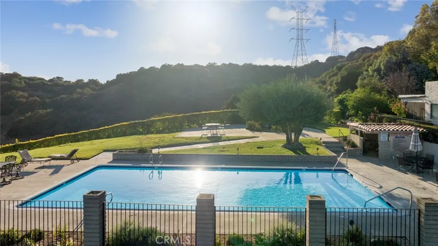 884 W Highpoint Drive, Claremont, California 91711