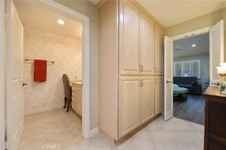884 W Highpoint Drive, Claremont, California 91711