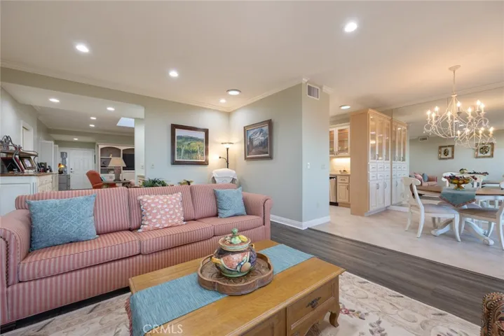 884 W Highpoint Drive, Claremont, California 91711