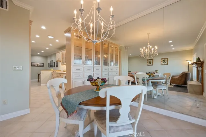 884 W Highpoint Drive, Claremont, California 91711