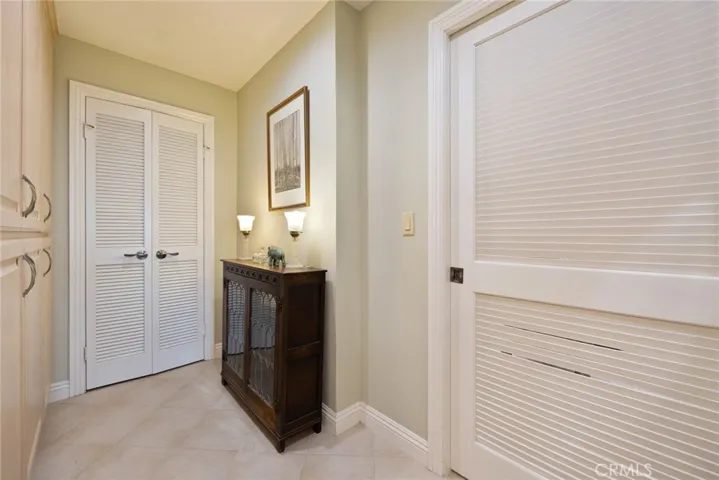 884 W Highpoint Drive, Claremont, California 91711