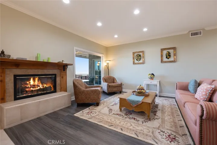 884 W Highpoint Drive, Claremont, California 91711