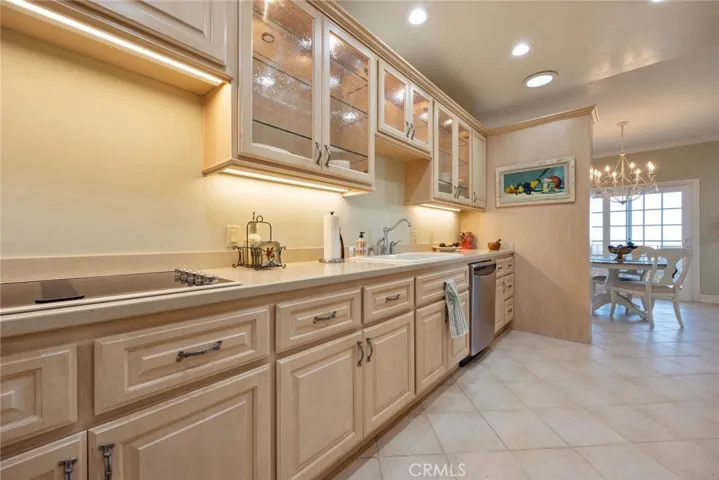 884 W Highpoint Drive, Claremont, California 91711