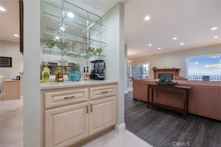 884 W Highpoint Drive, Claremont, California 91711