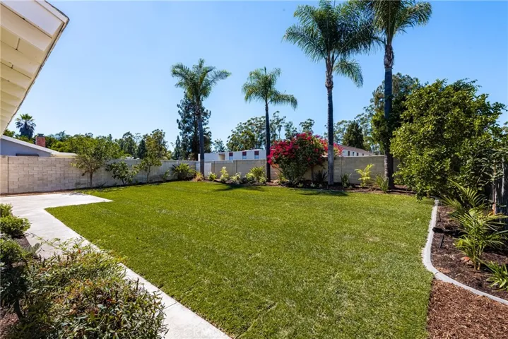 25081 Timber Avenue, Mission Viejo, California 92691