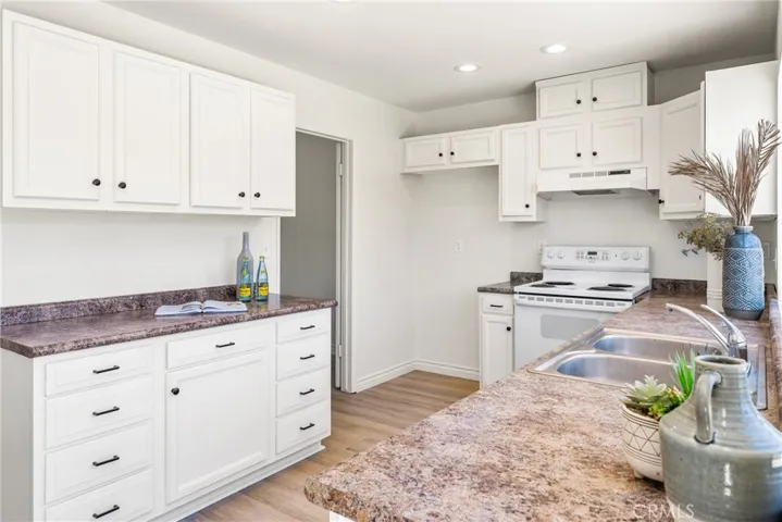 25081 Timber Avenue, Mission Viejo, California 92691