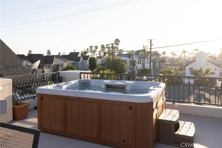162 Rivo Alto Canal, Long Beach, California 90803