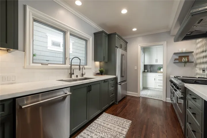 162 Rivo Alto Canal, Long Beach, California 90803