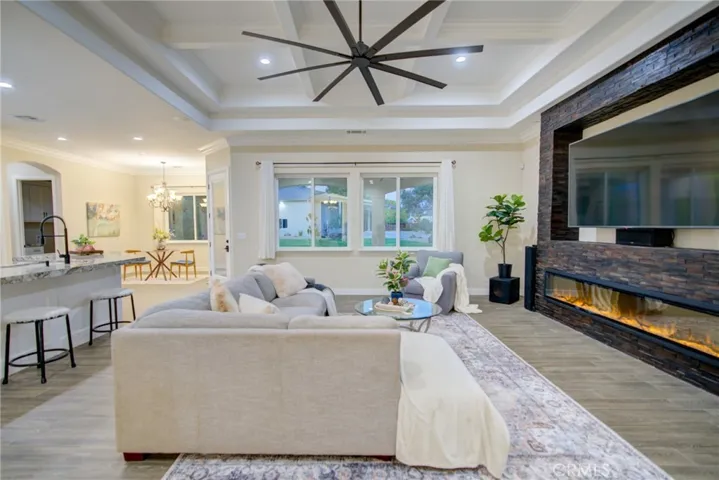 6060 Split Oak Drive, Atwater, California 95301
