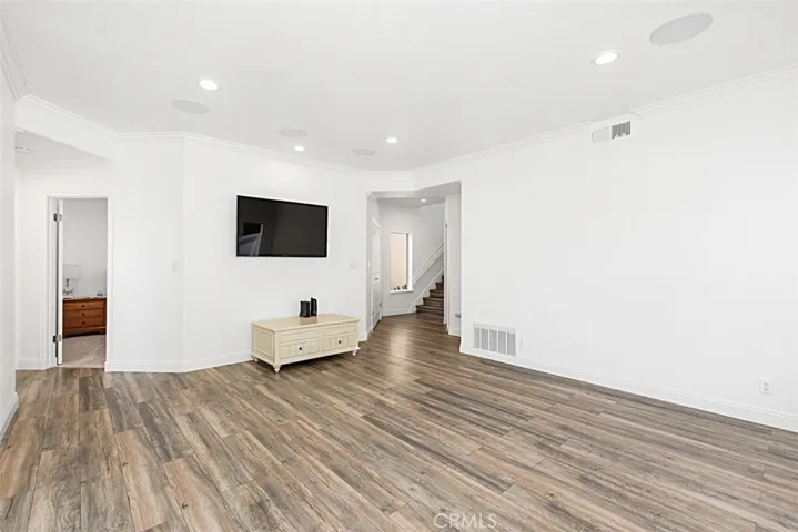 5532 Spinnaker Bay Drive, Long Beach, California 90803