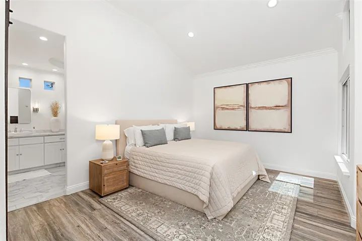 5532 Spinnaker Bay Drive, Long Beach, California 90803