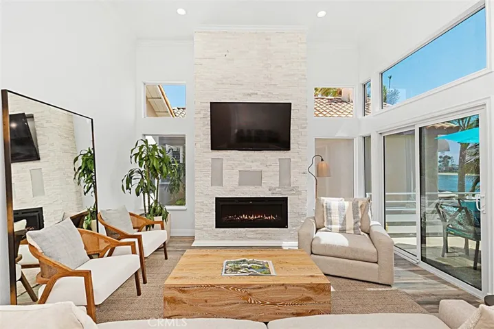 5532 Spinnaker Bay Drive, Long Beach, California 90803