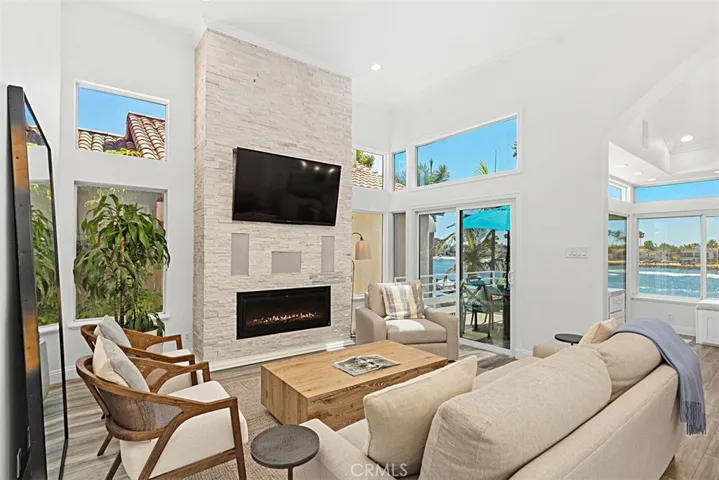5532 Spinnaker Bay Drive, Long Beach, California 90803