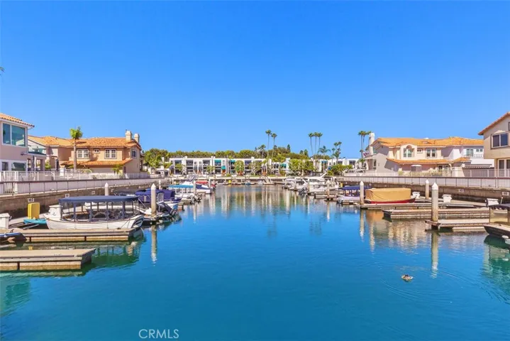 5532 Spinnaker Bay Drive, Long Beach, California 90803