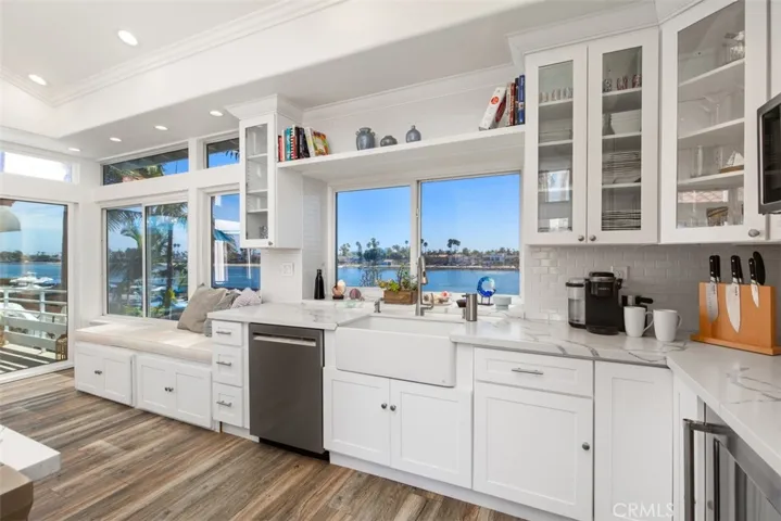 5532 Spinnaker Bay Drive, Long Beach, California 90803