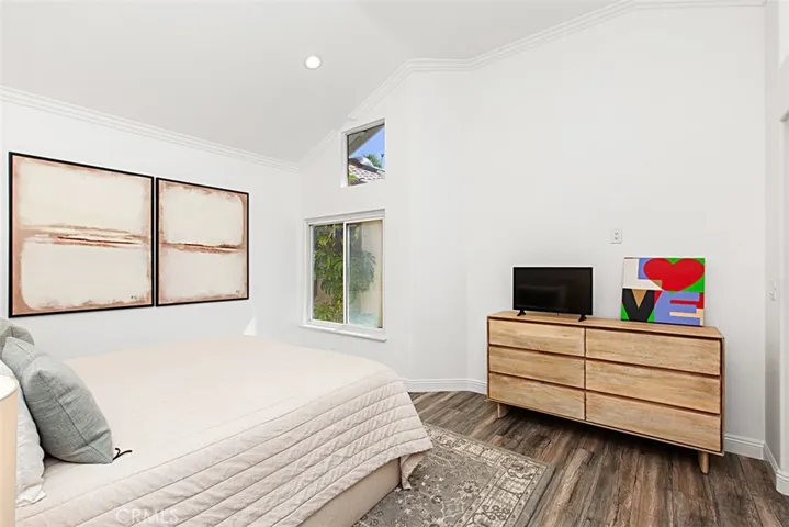 5532 Spinnaker Bay Drive, Long Beach, California 90803