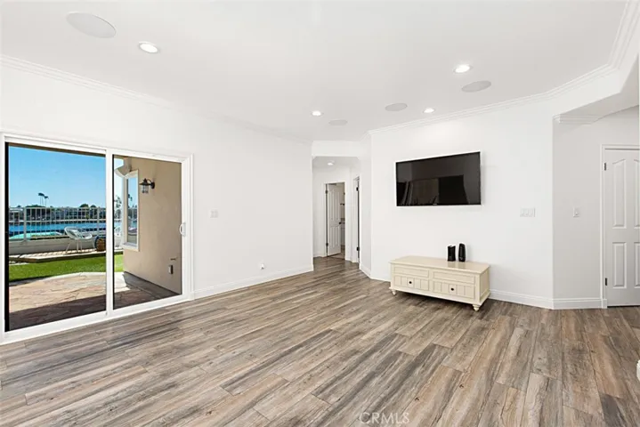 5532 Spinnaker Bay Drive, Long Beach, California 90803
