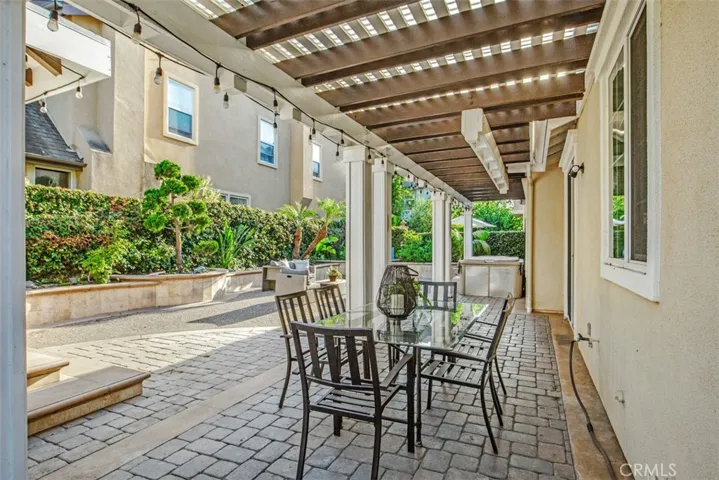 1822 W Meadowbrook Drive, Santa Ana, California 92704